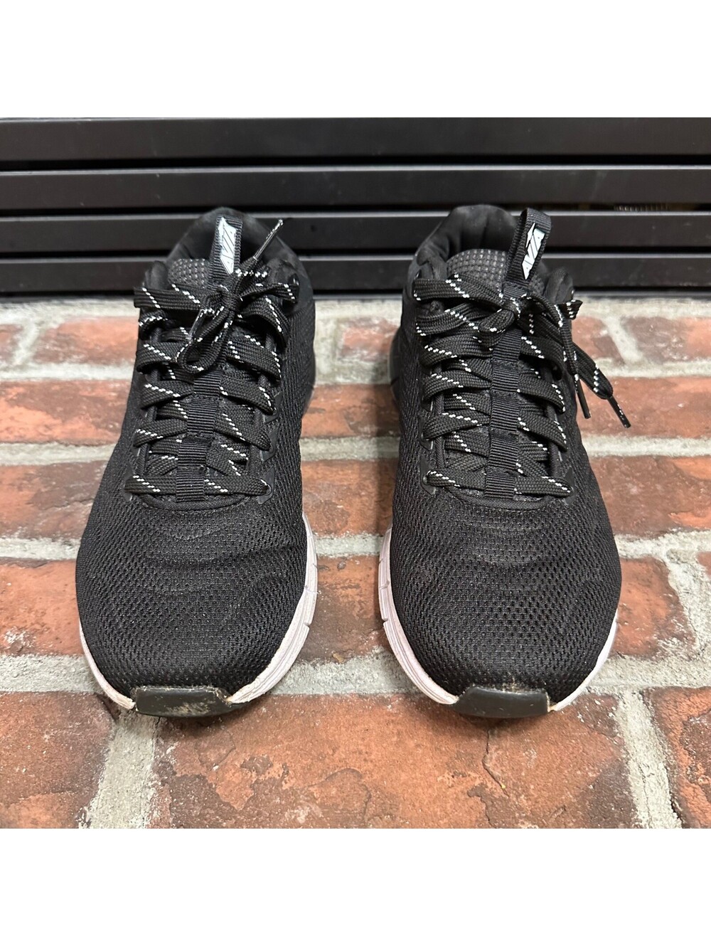 Avia Men Black Athletic Running Shoes Lightweight Comfort Sneakers Size 10M Used